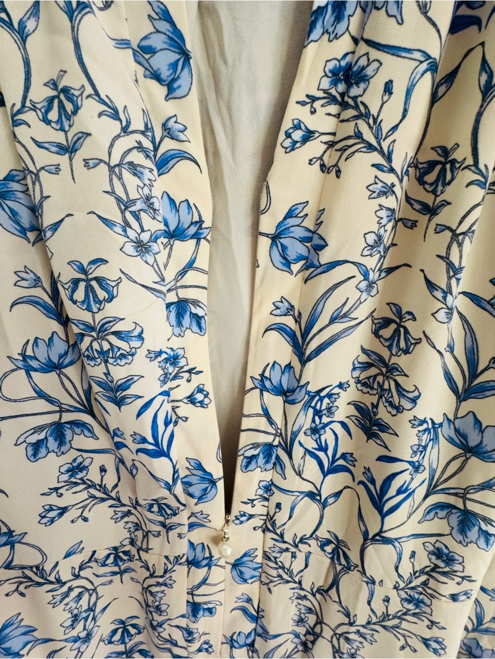 Cynthia Steffe Cream Dress with Blue Floral fit and flare long sleeve Medium - Picture 6 of 6
